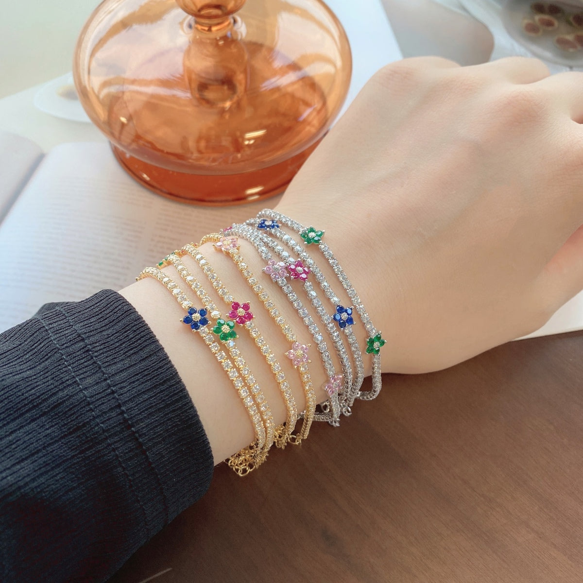 [AuraEcho]Sparkling Flower Shape Tennis Bracelet