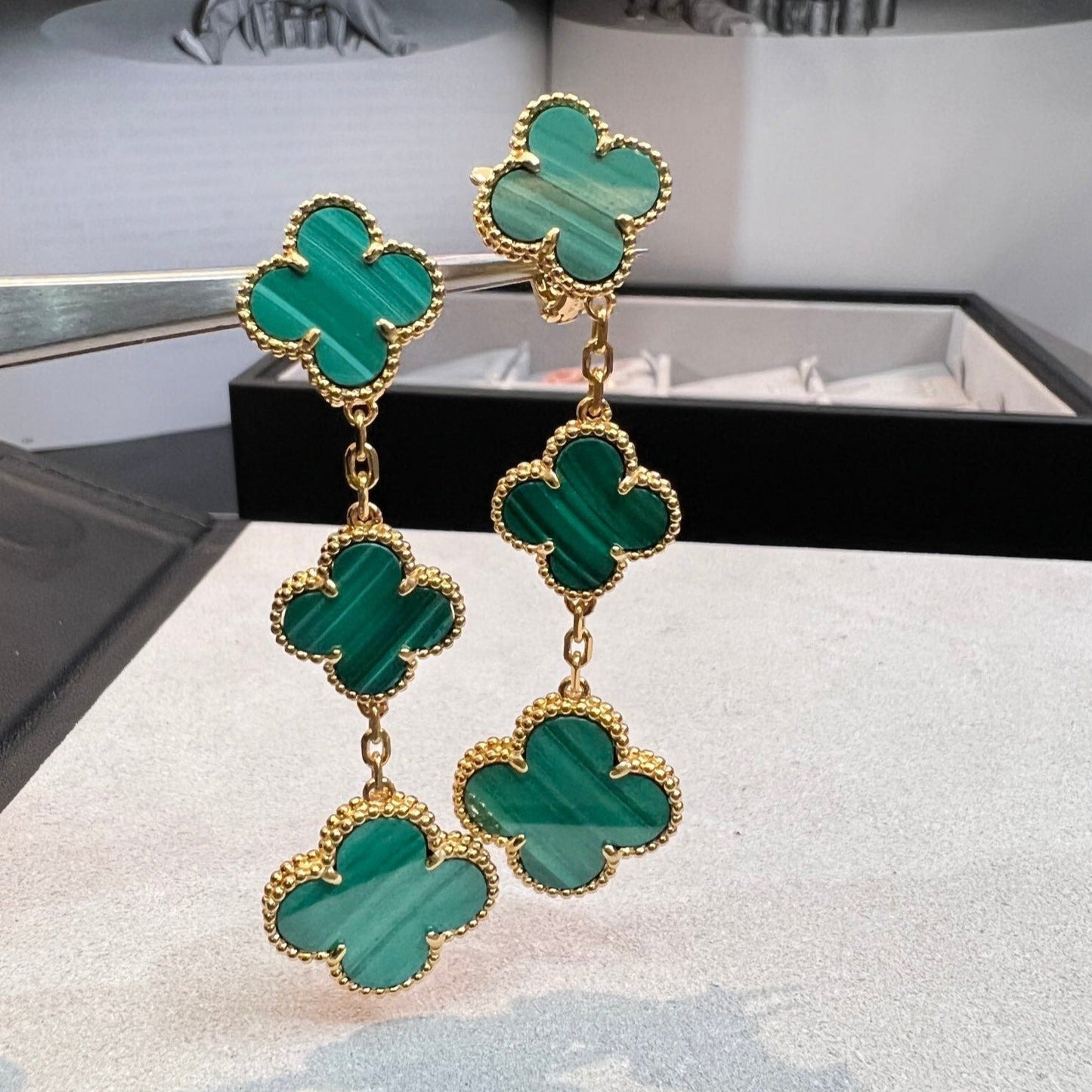 [AuraEcho]CLOVER MALACHITE 3 MOTIFS GOLD