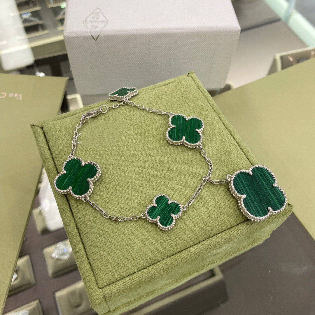 [AuraEcho]CLOVER 5 MOTIFS SIVLER MALACHITE BRACELET