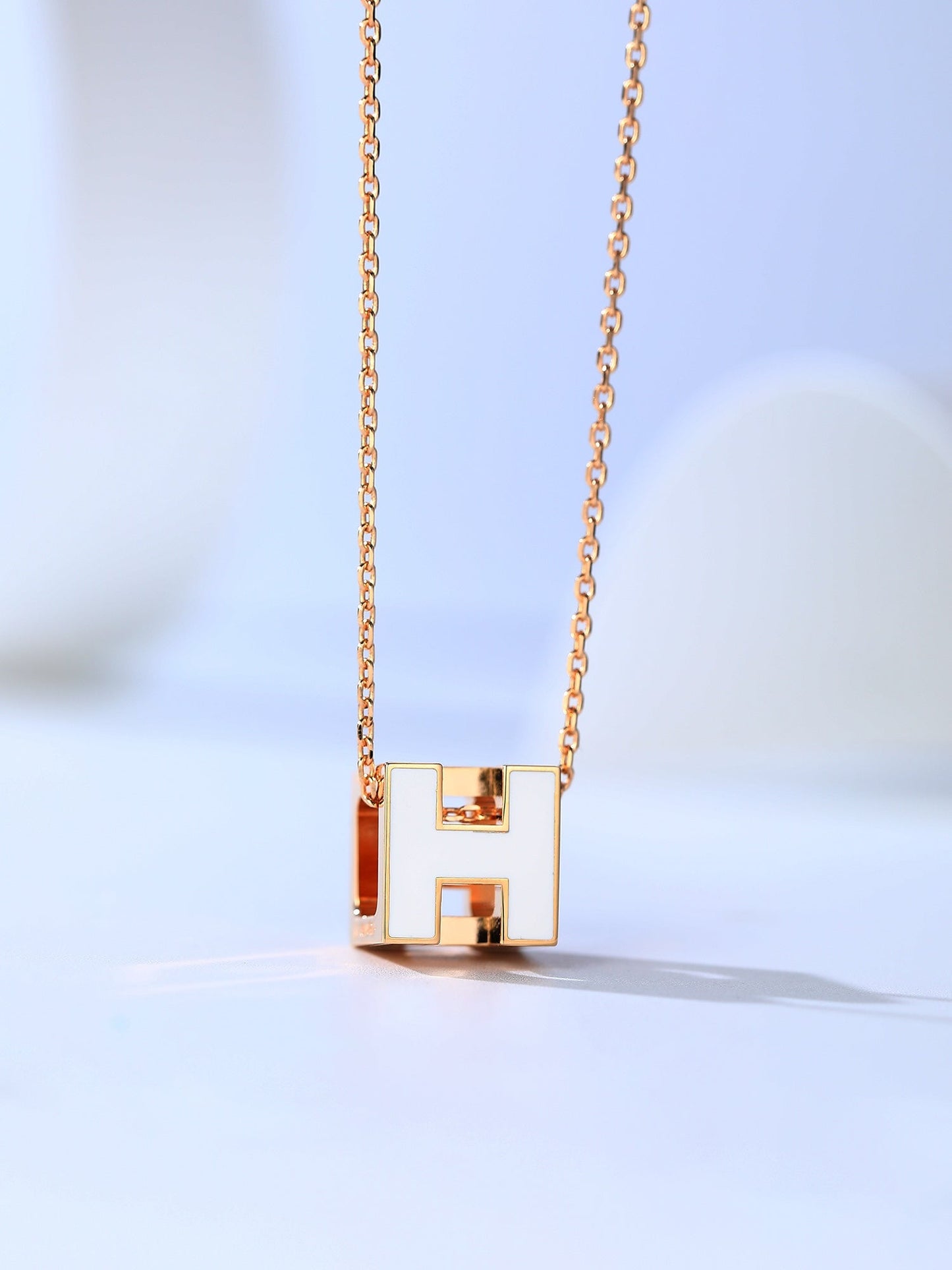 [AuraEcho]H CAGE PINK GOLD NECKLACE
