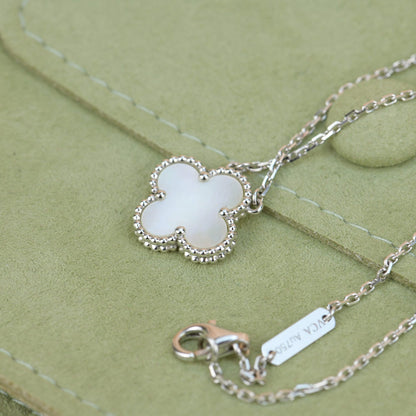 [AuraEcho]CLOVER  15MM WHITE MOTHER-OF-PEARL SILVER