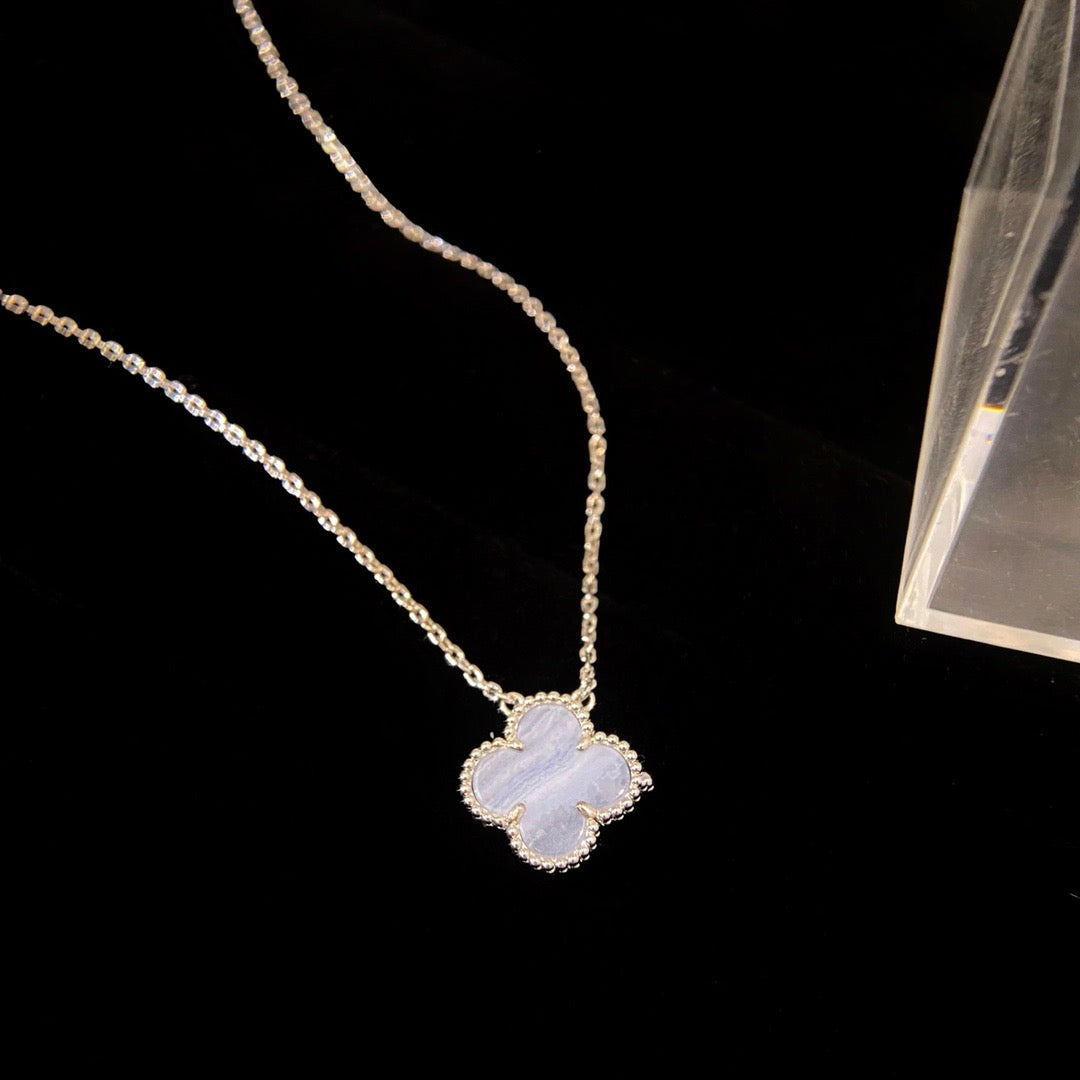 [AuraEcho]CLOVER 15MM BLUE CHALCEDONY NECKLACE SILVER