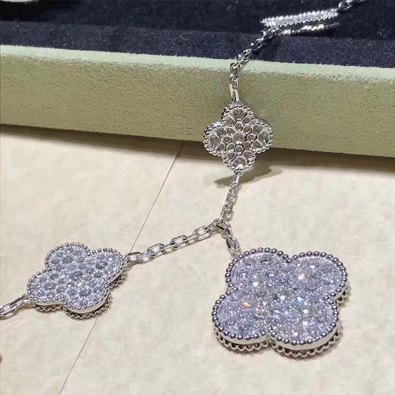 [AuraEcho]CLOVER 6 MOTIFS SILVER DIAMOND BRACELET
