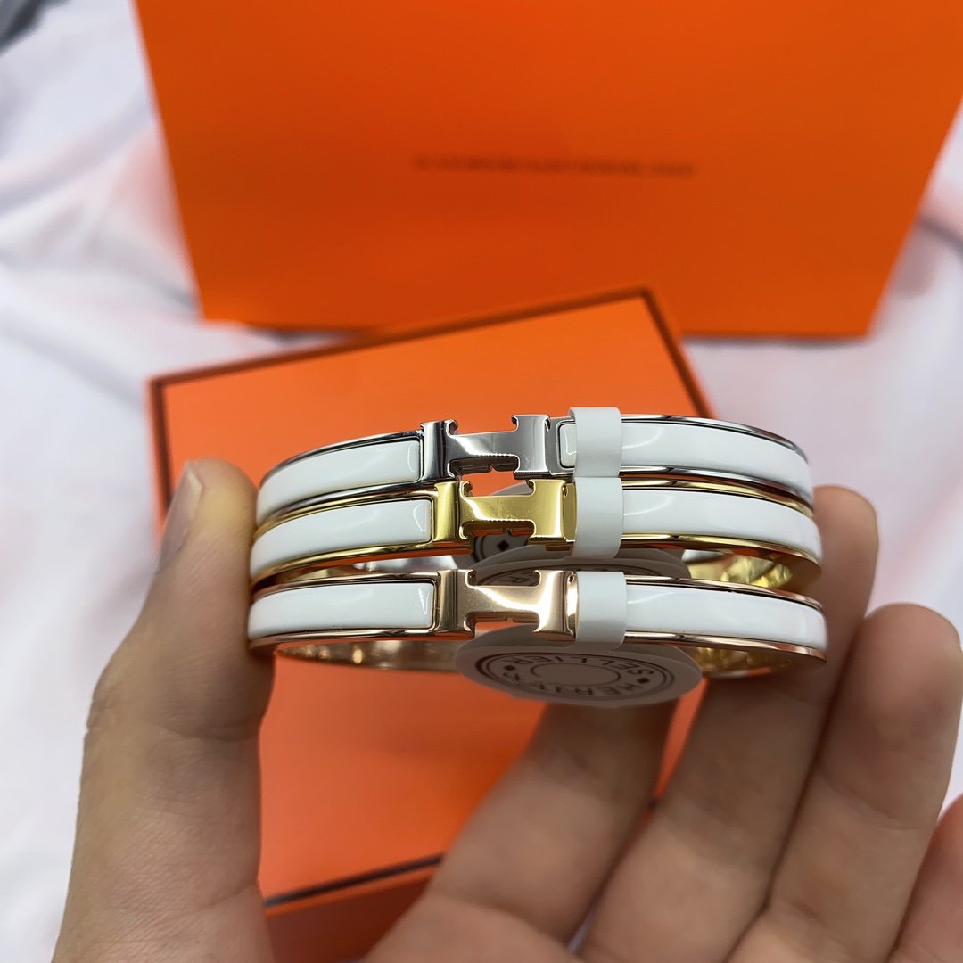 [AuraEcho]CLASSIC HM CLIC WHITE 8MM ENAMEL BRACELET